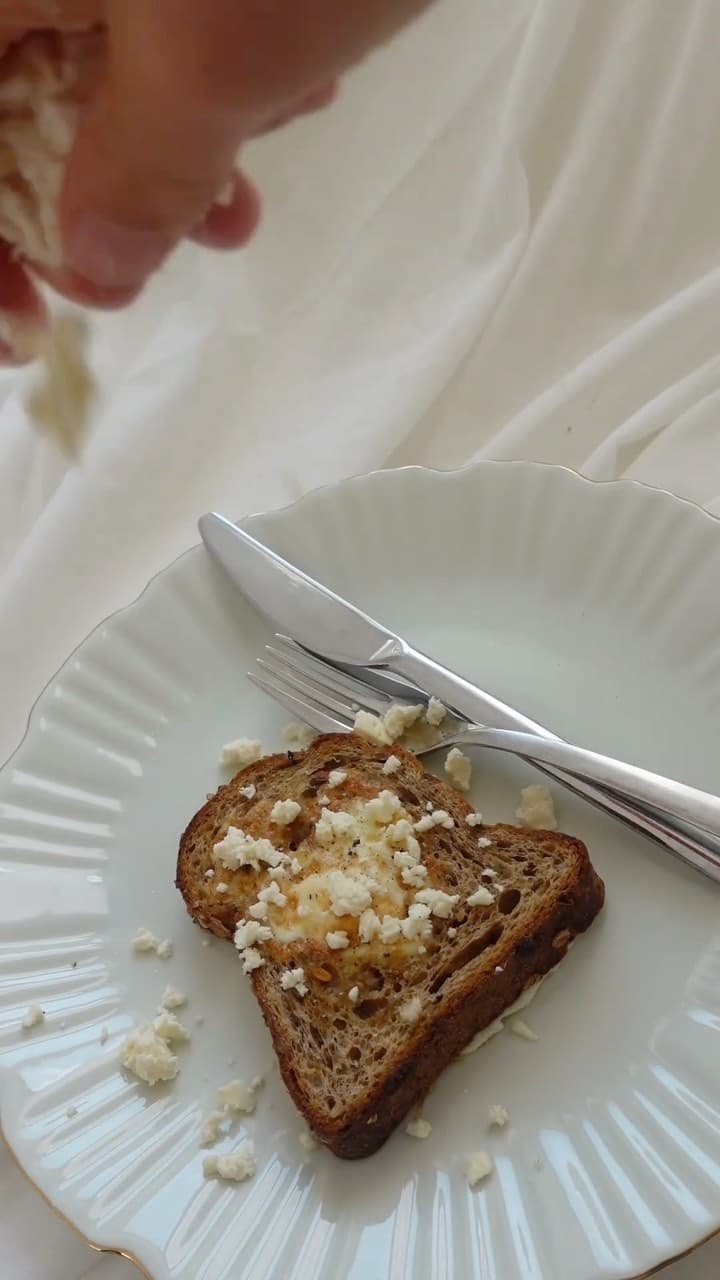 EGG IN A TOAST 
