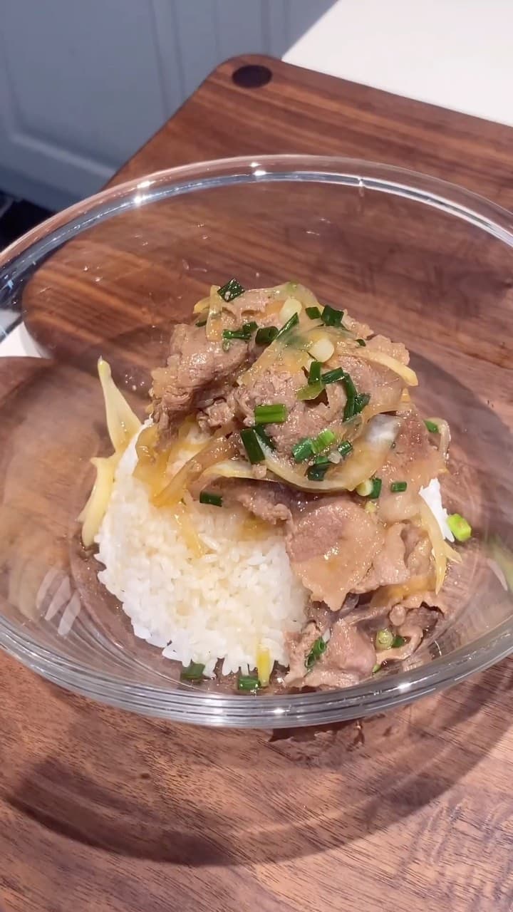 GYUDON 