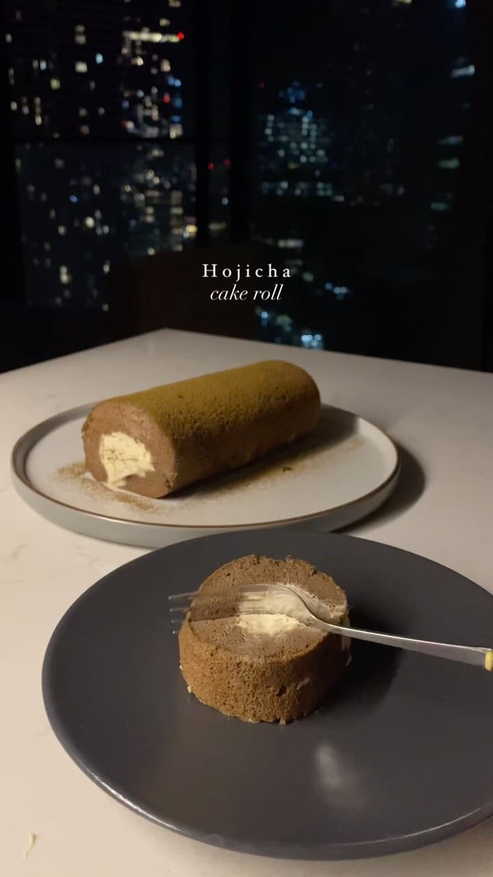 Hojicha cake roll