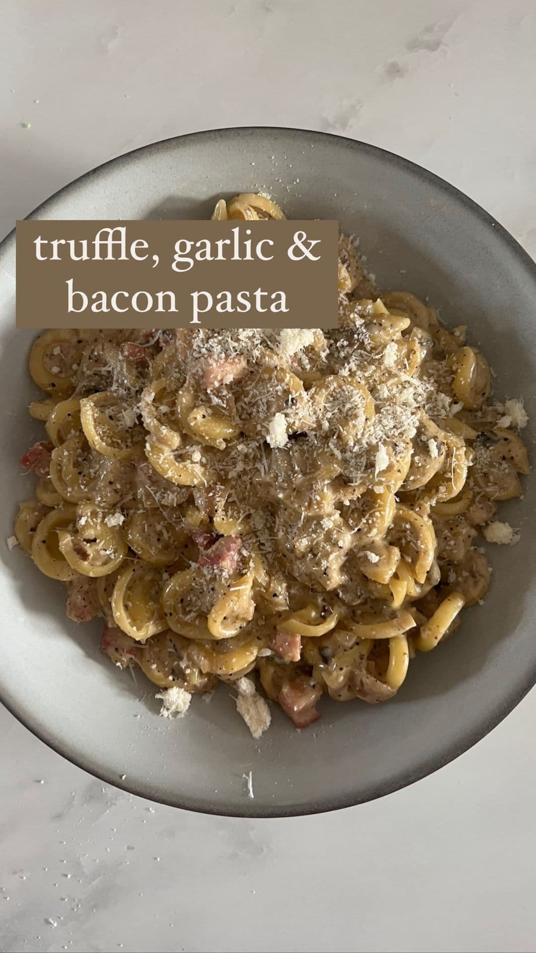 TRUFFLE, GARLIC & BACON PASTA 
