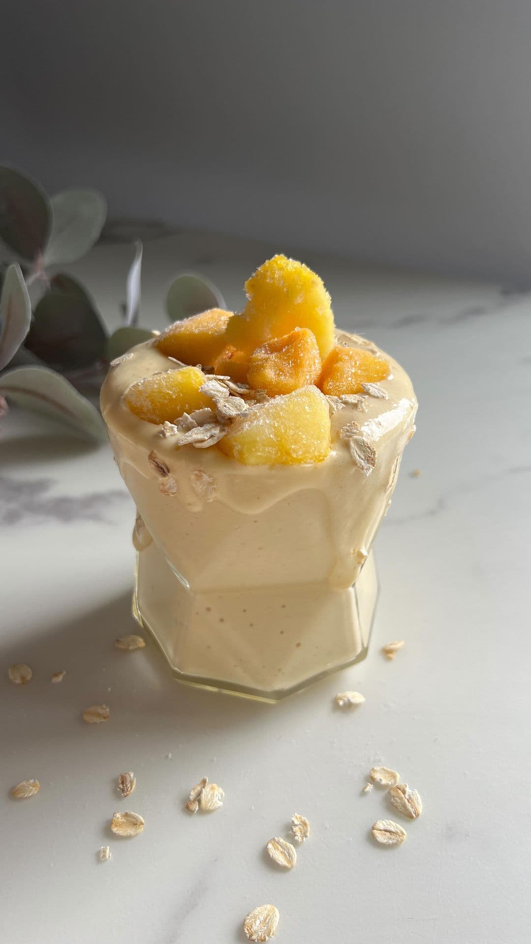 TROPICAL BREAKFAST SMOOTHIE 
