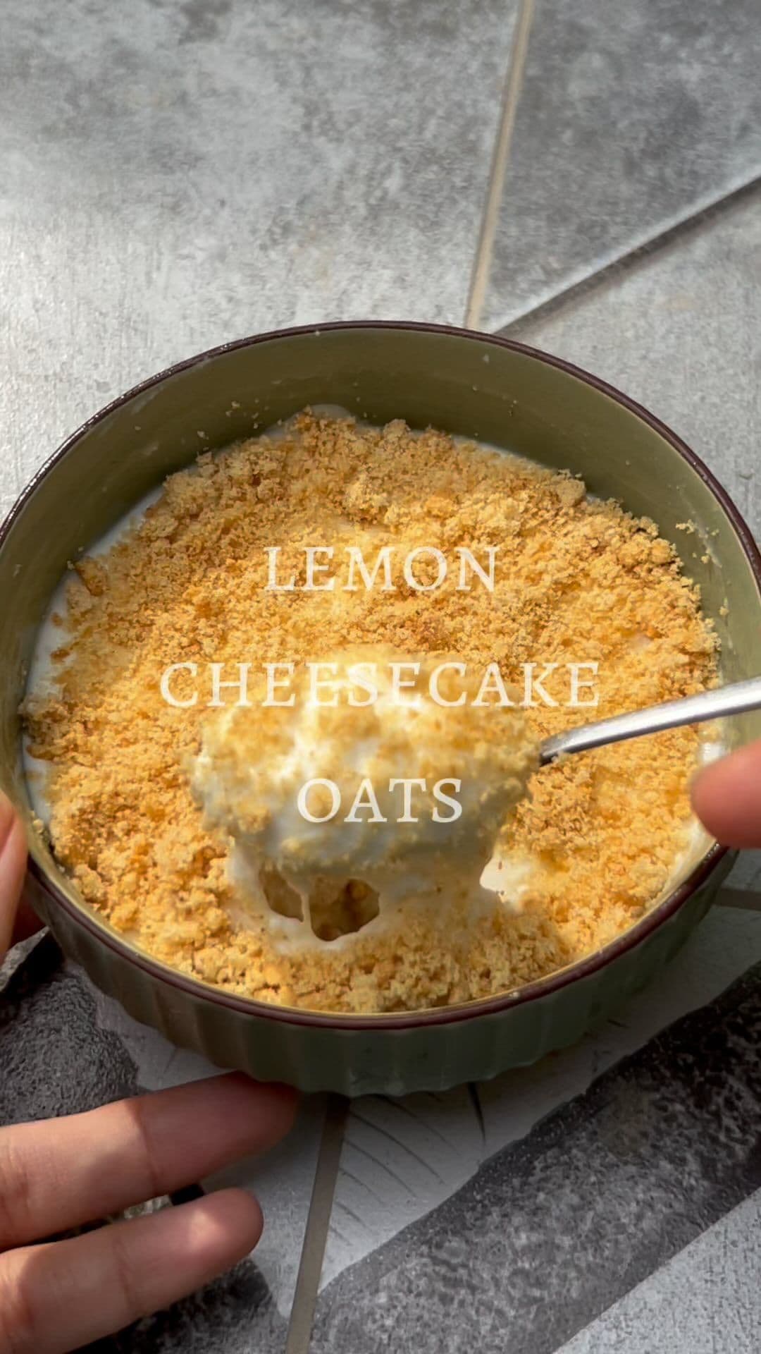 Lemon cheesecake oats 
