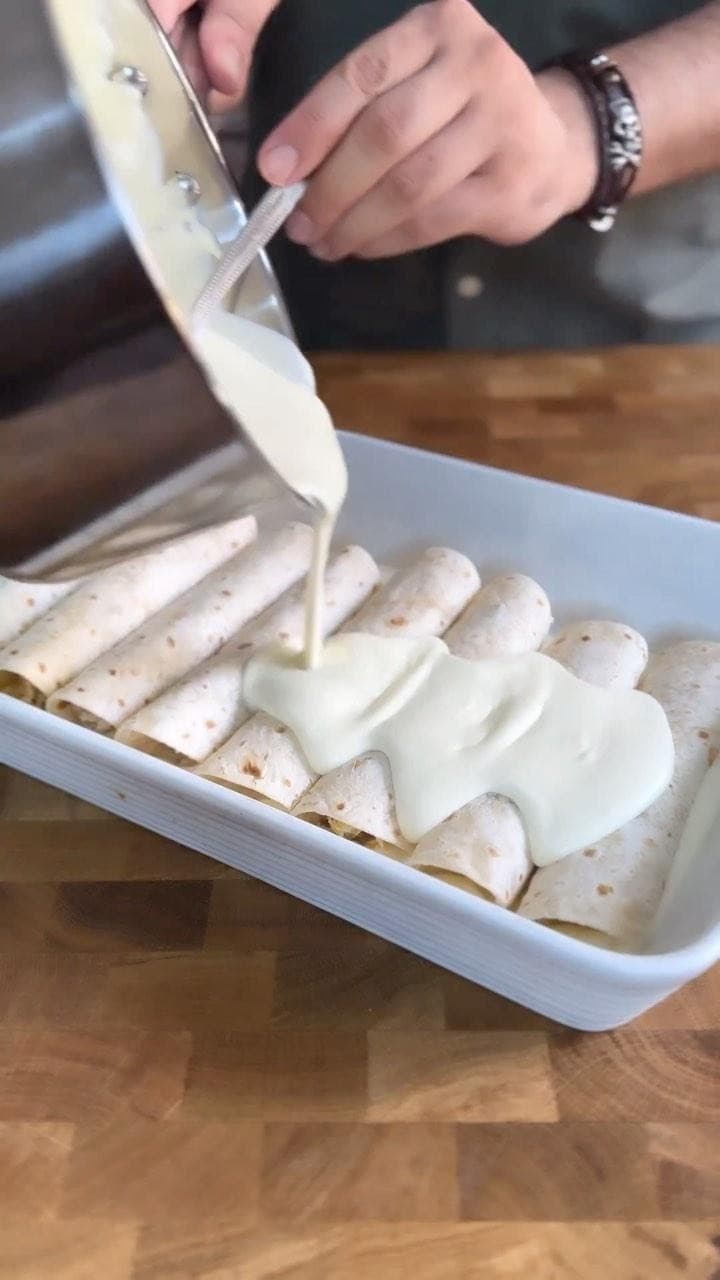 Chicken enchiladas sour cream sauce & black beans 🇲🇽