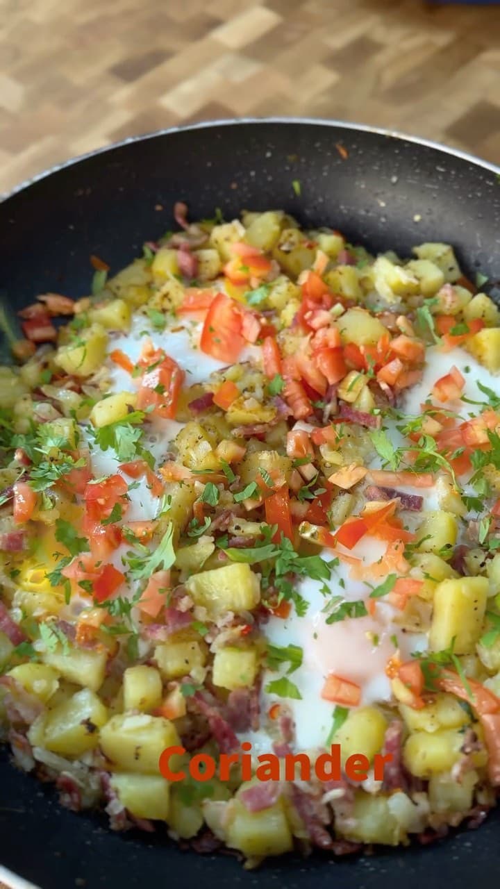 Eggs & potato breakfast 🥔🥚🍳