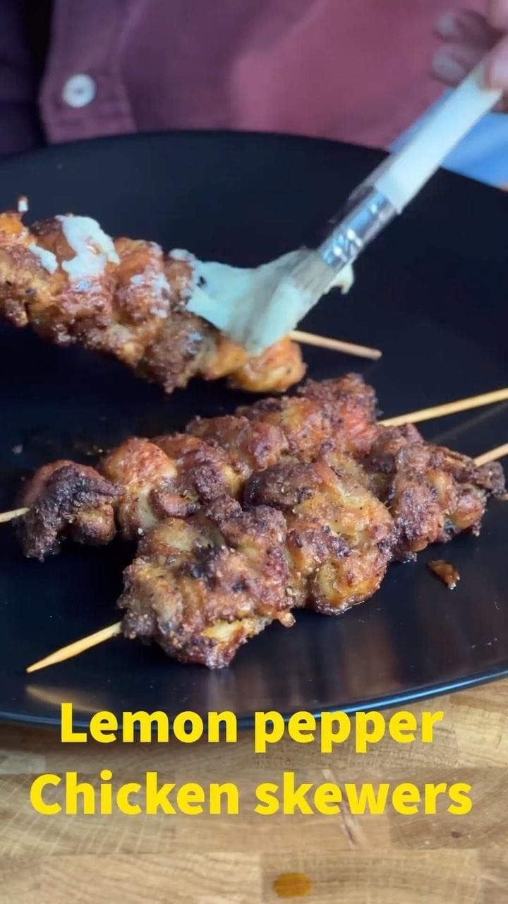 Lemon pepper chicken skewers in the air-fryer 🍋🍢 