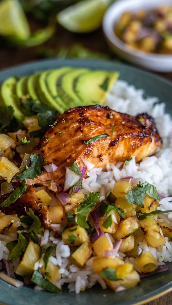 BBQ SALMON RICE BOWLS WITH PINEAPPLE SALSA