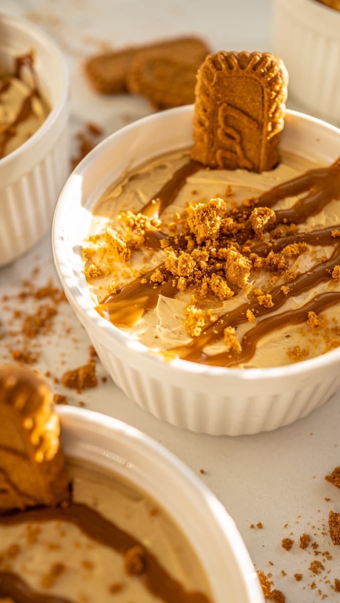 SIMPLE NO-BAKE BISCOFF CHEESECAKES
