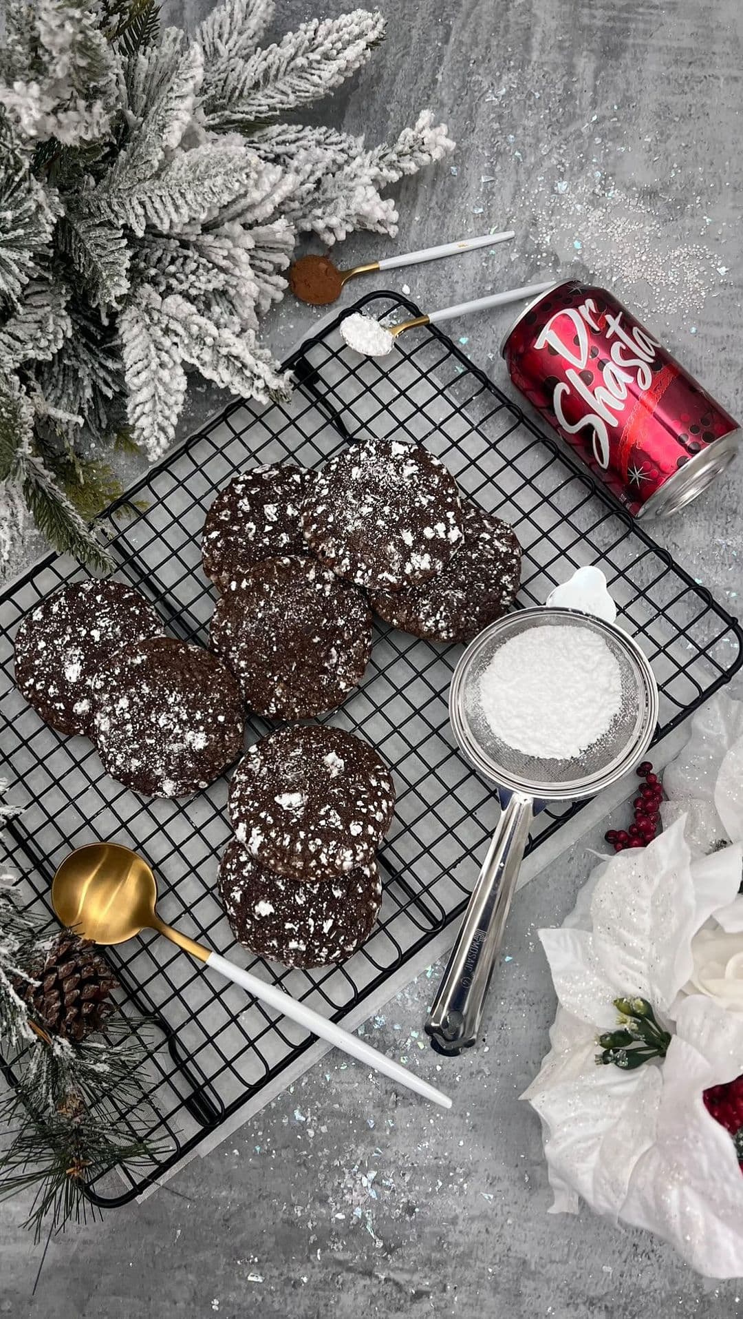 Chocolate crinkle cookies!