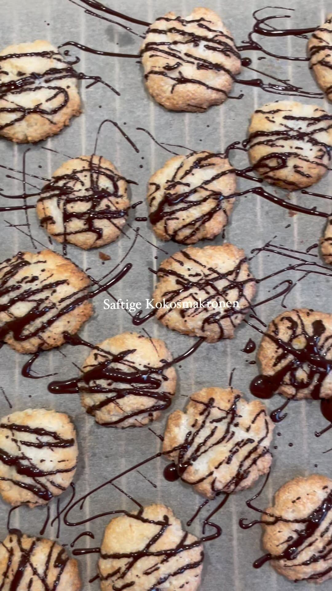 Super juicy coconut macaroons ✨